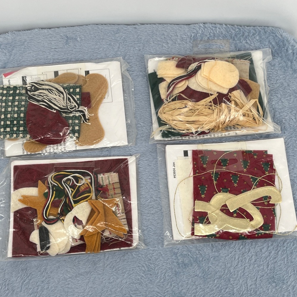 Vintage Cute Loot Felt Swag Kit Lot of 4 Christmas Garland Santa Bear Joy Angel - Picture 6 of 6